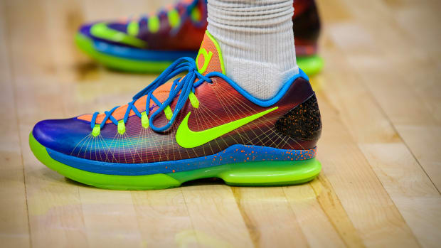 Minnesota Timberwolves forward Nathan Knight wears the Nike KD 5 Elite shoes.